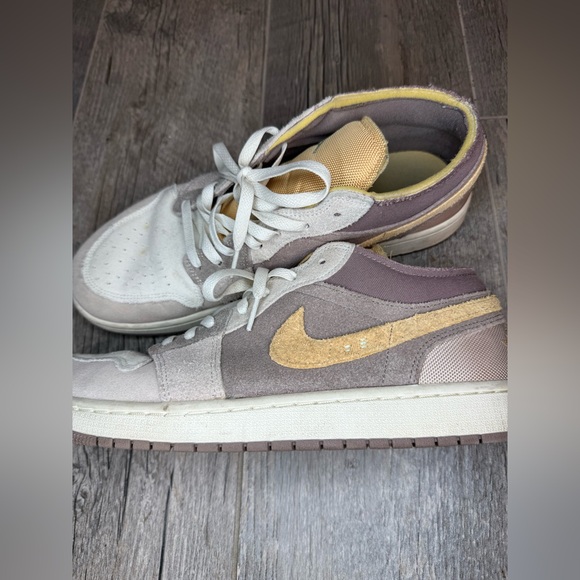 Jordan Low SE Craft - Picture 4 of 5